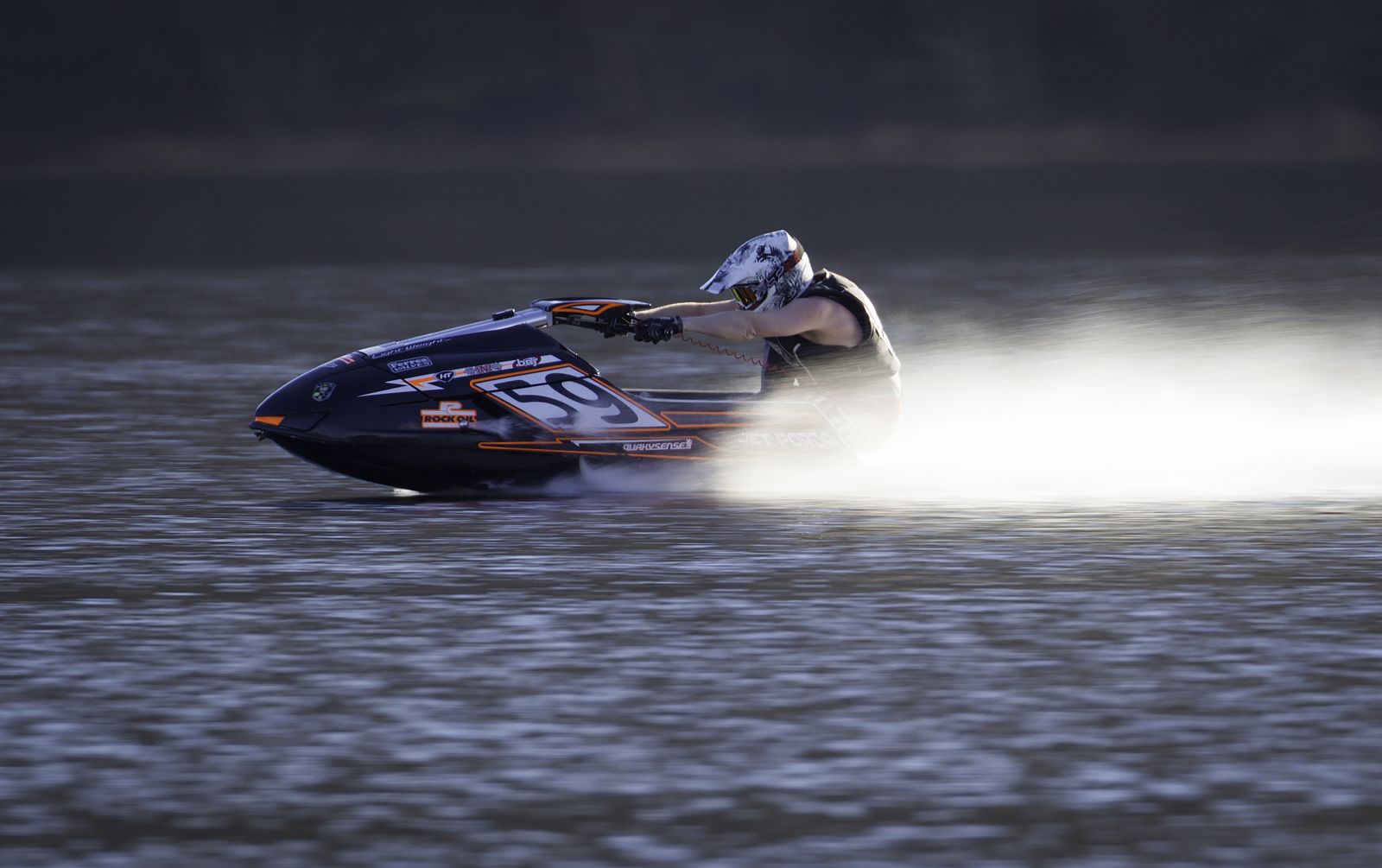 Graham Leech 3 x World & National water speed record holder in Ski F1, Sport GP & Ski 750 Modified